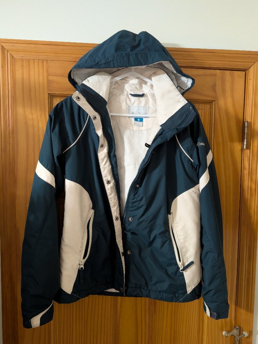 COLUMBIA WINTER COAT JACKET MEDIUM SIZE GREENISH BLUE WHITE